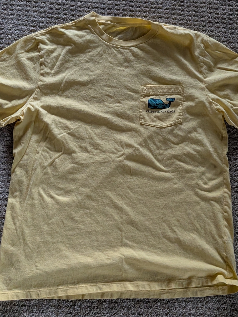 Vineyard Vines Pale Yellow Pocket Tee with Blue Whale Logo....Men's .... Medium